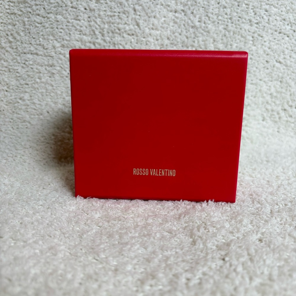 NWT VALENTINO LIPSTICKS KIT - Picture 4 of 9